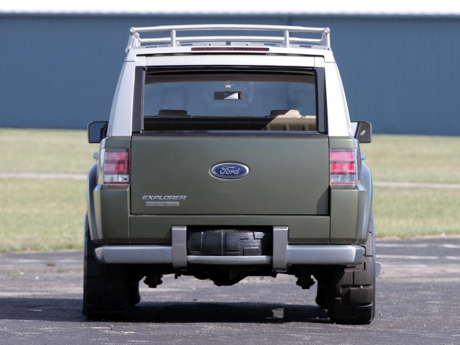  Ford Explorer Sportsman Concept 2001 года  (фото 26 из 30)